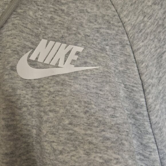 Nike Cropped Gray Sweatshirt - Picture 4 of 4